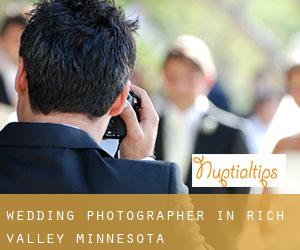 Wedding Photographer in Rich Valley (Minnesota)